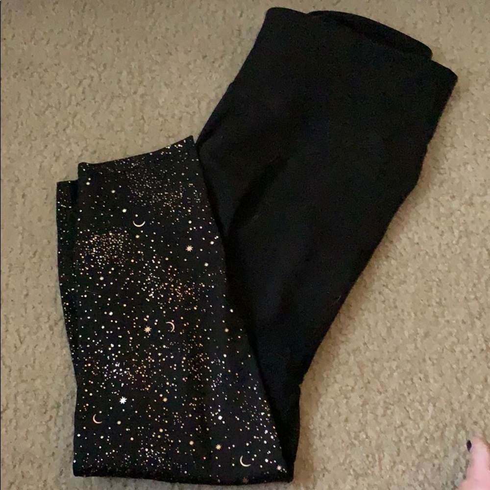 Old Navy Black gold star 7/8 tights